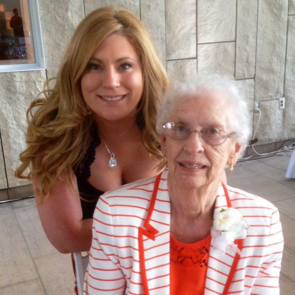 Meet your Posher, Alison - Picture 1 of 1